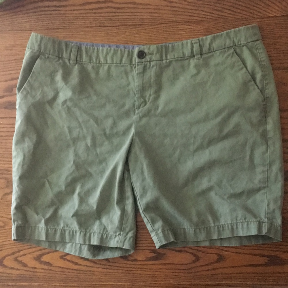 Merona size 18 casual green shorts